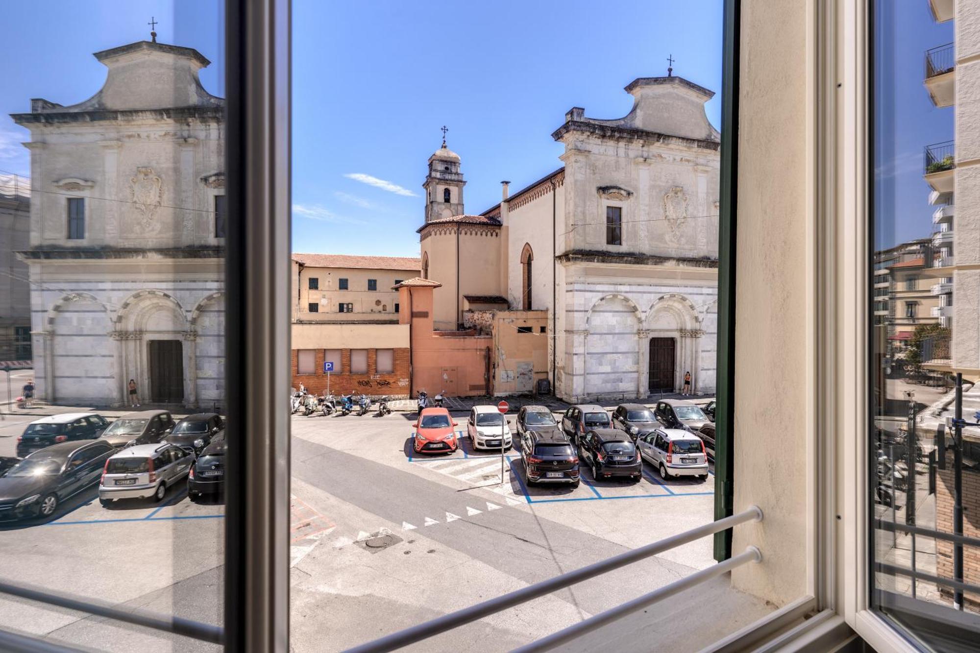 Aweshomeitaly Luxury Apartments Πίζα Εξωτερικό φωτογραφία
